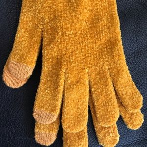 Soft knit gloves